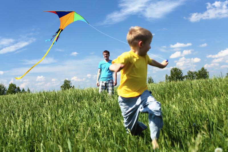 10 Scientific Tips For Raising Happy Kids