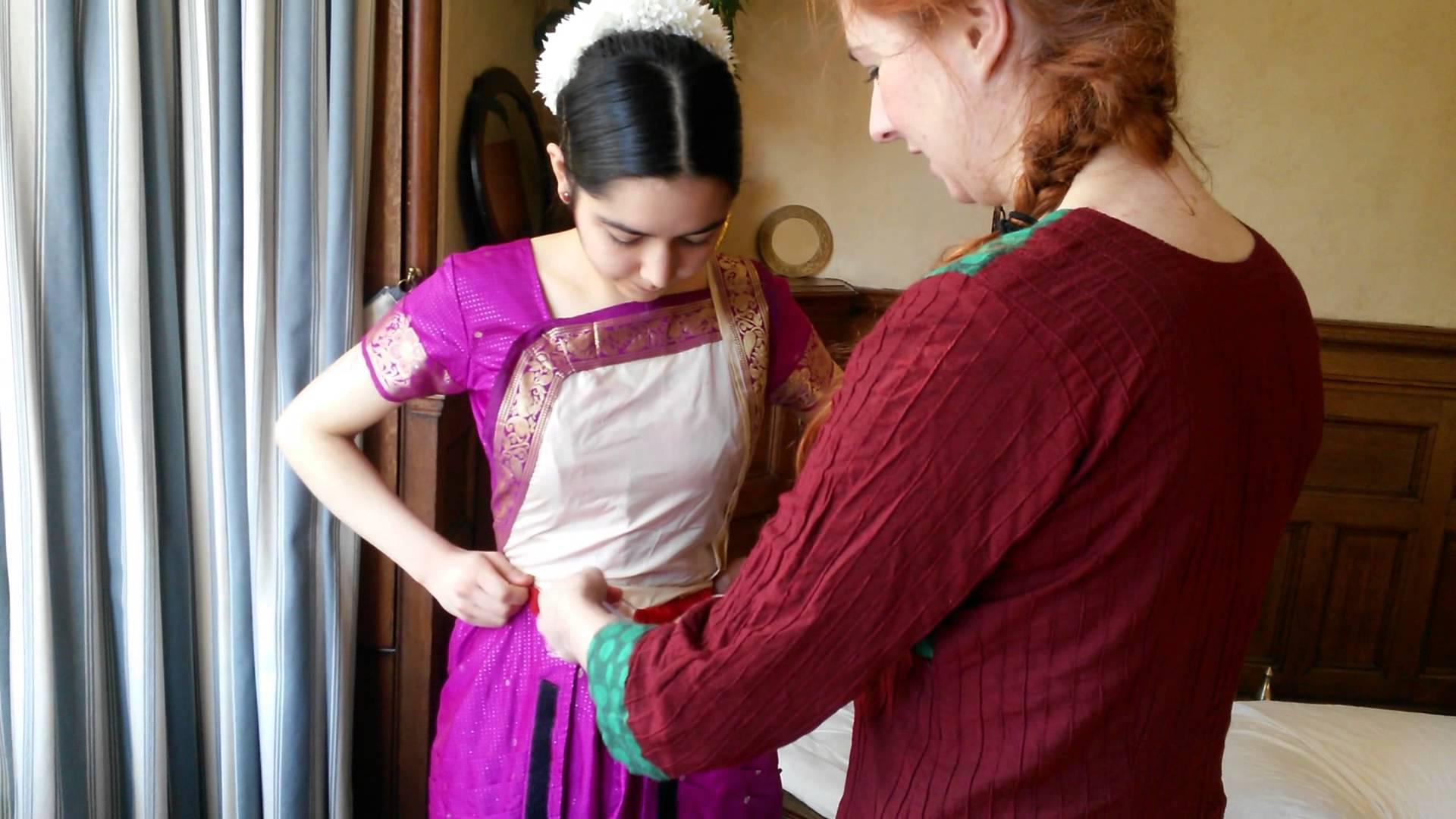 How to wear Bharatanatyam Costume: Video Tutorial