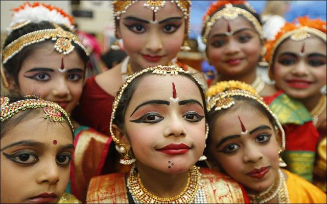 5 reasons why children should learn Bharatanatyam