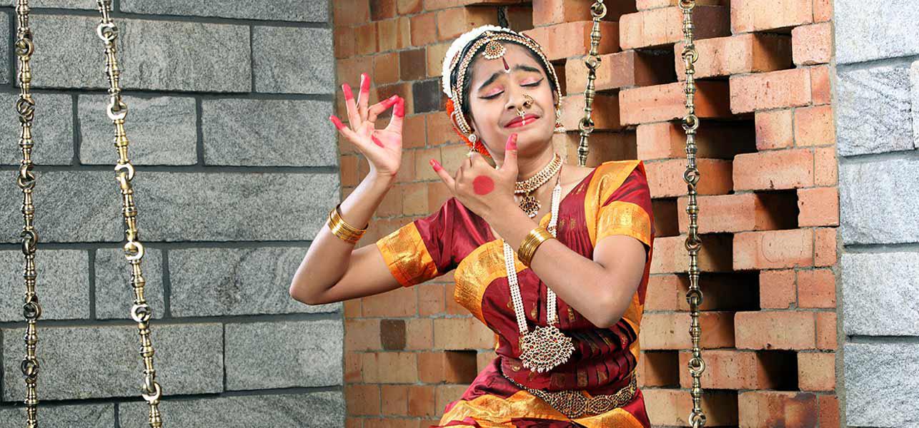 Bharatanatyam Make-up Tutorial In 10 Simple Steps