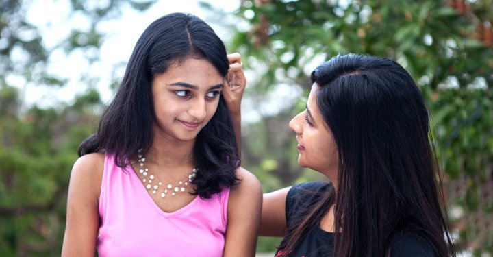 5 Tips For Mothers To Bond With Their Teenage Daughters