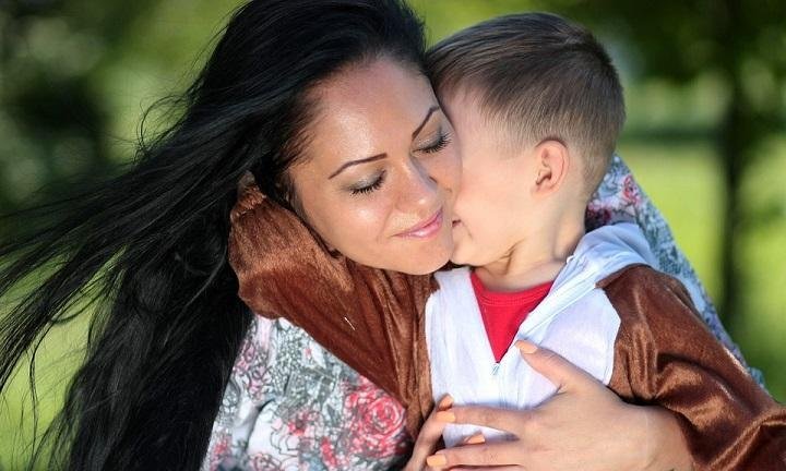 5 Activities for Mothers to Bond With Sons