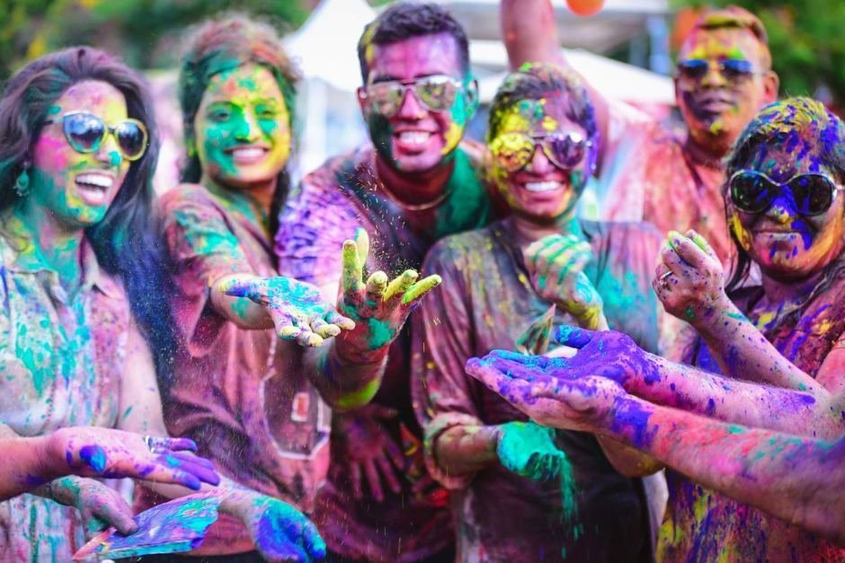 How families can have a safe Holi: Precautions to take for your eyes, hair and nails 