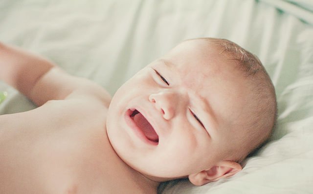 10 Reasons Why Your Newborn Stays Awake All Night