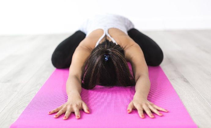 Are you suffering from frozen shoulder pain? These 9 yoga exercises might help