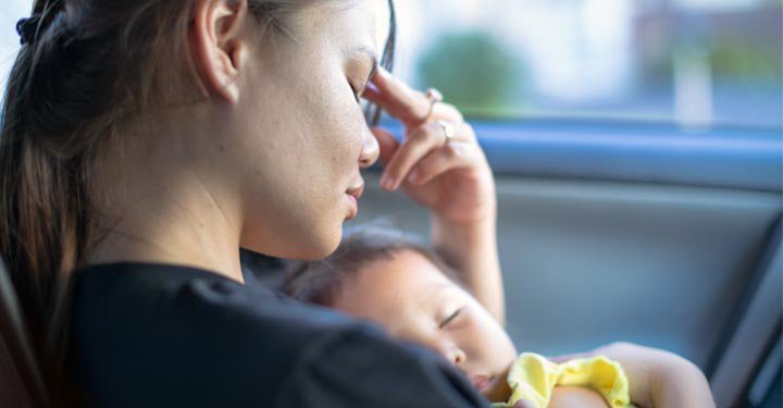 Here's How To Deal With Postpartum Depression. An Expert Shares Their Views