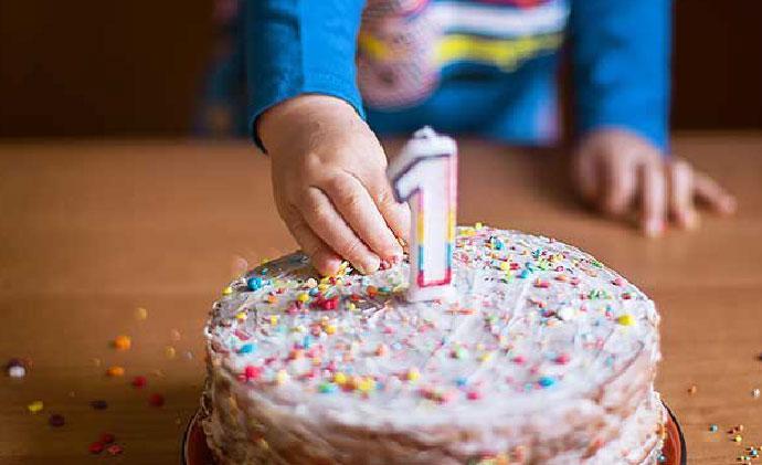 Celebrating your little one's 1st birthday? We bring you 5 wonderful ways to make the occasion truly memorable