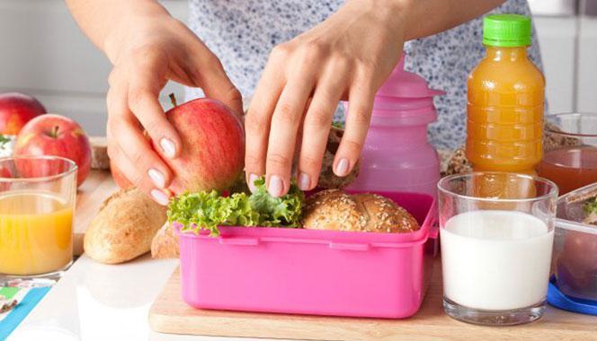 Looking for interesting recipes for lunchbox? Here are 3 easy and healthy snack recipe ideas 