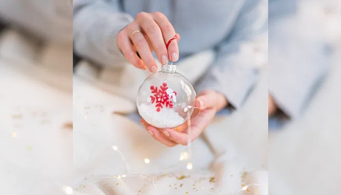 Make Handmade Christmas bauble