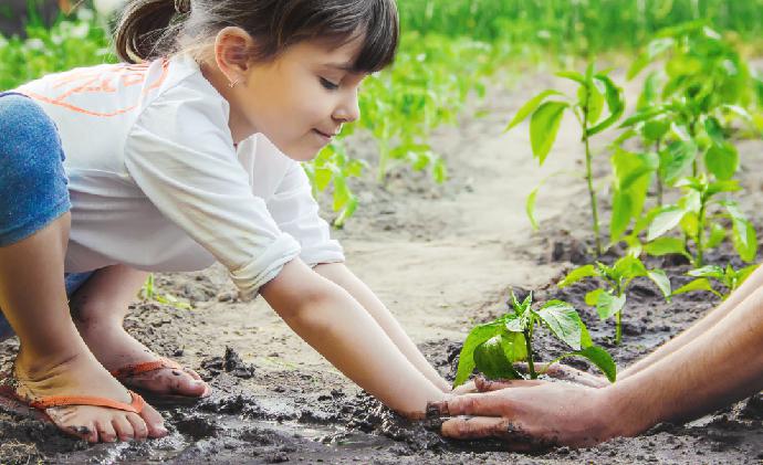 Do you want your child to grow up to be an environmental crusader? Here are 8 tips that may help
