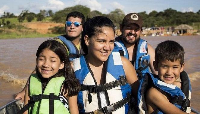 Planning a family vacation? Here are 8 ways in which it can benefit your children