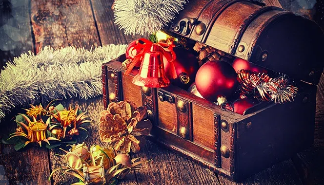 Conduct a treasure hunt with family members